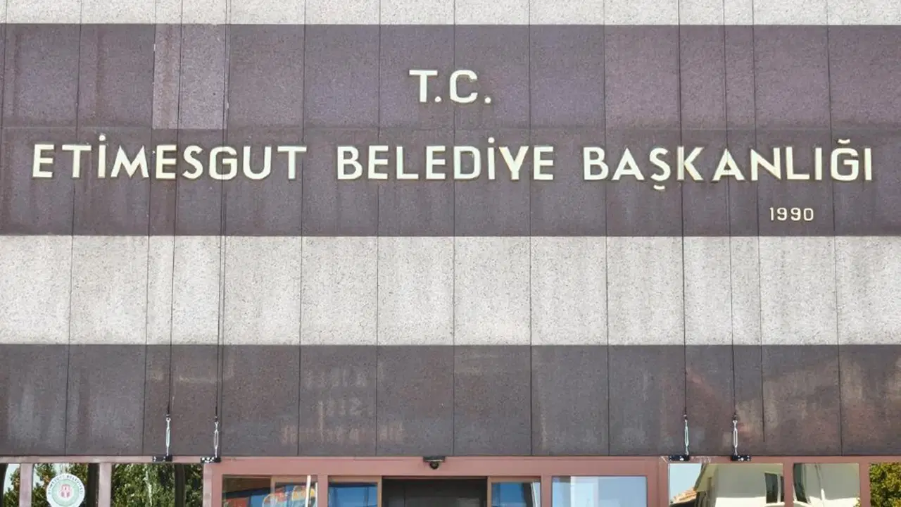 Etimesgut Belediyesi'ne operasyon: Belediye başkan yardımcıları da aralarında 7 kişi tutuklandı