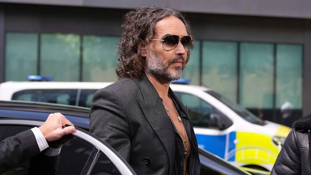 İngiliz savcıdan Russell Brand davasında sert sözler: 'Acımasız, hesapçı ve bir cinsel saldırgan'