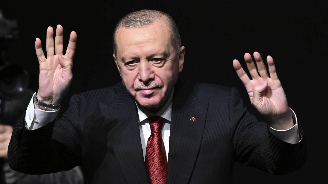 Erdoğan'dan FETÖ okulları açıklaması