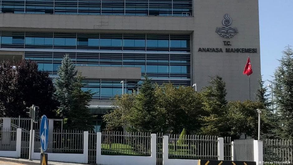 AYM kararını açıkladı: Yeni Parti ismini kullanmayı sürdürecek
