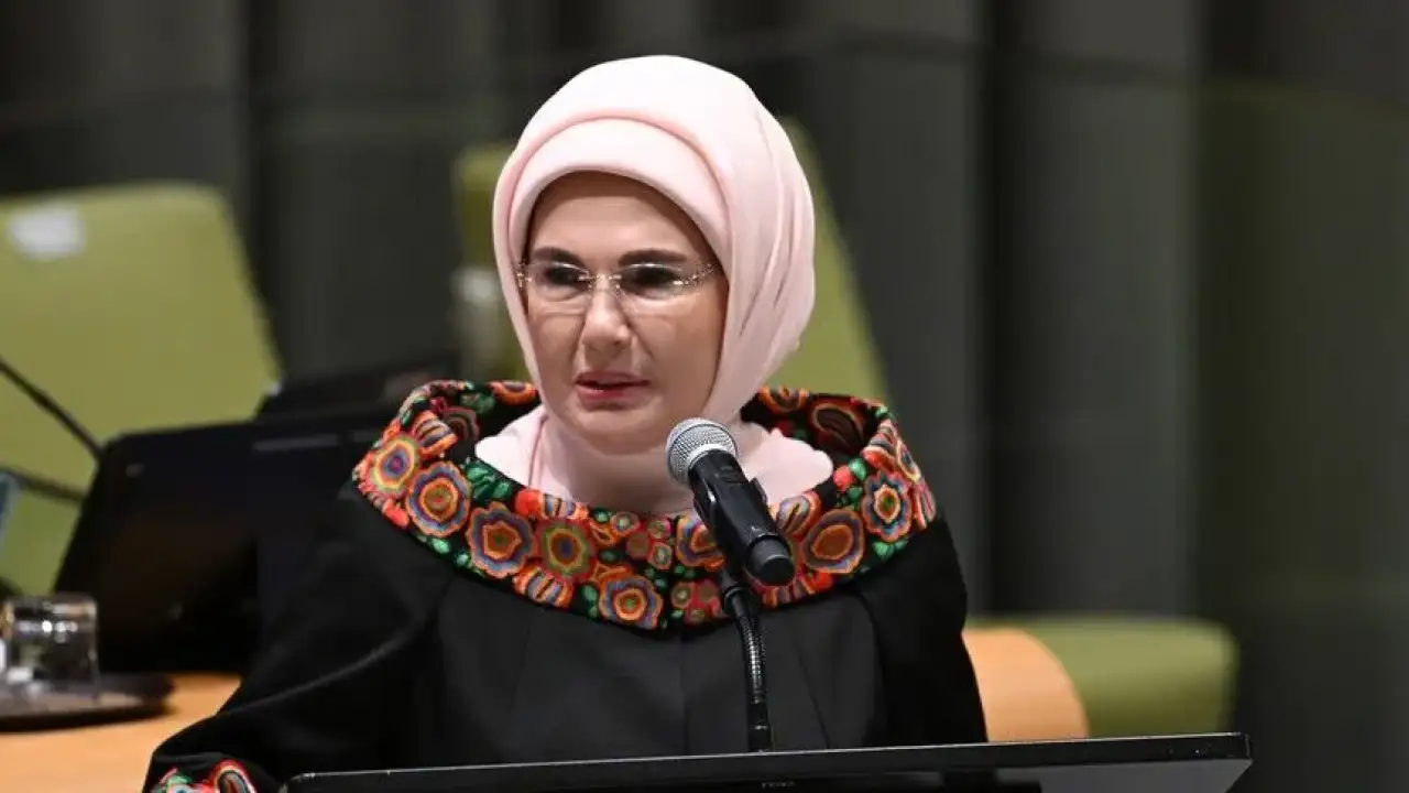 Emine Erdoğan: Savaş bölgelerindeki çocukların sesi olmak insanlık vazifemiz