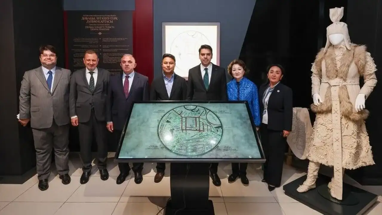 Divanu Lugati't-Türk sergisi Kırgızistan'da açıldı