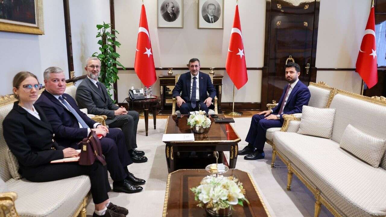 Cumhurbaşkanı Yardımcısı Yılmaz Ukrayna'nın Ankara Büyükelçisi Celal'i kabul etti