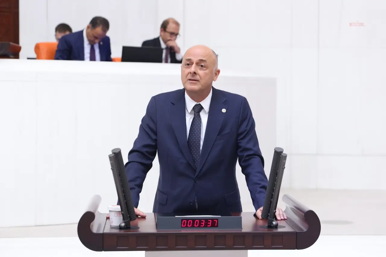 Yeni Partili Ümit Özlale'den yeni fon iddiaları: AKP’den iki bakanı ve Nihat Zeybekçi'yi işaret etti