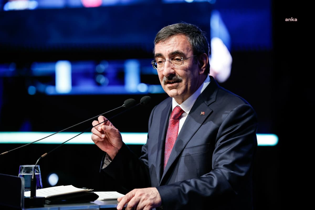 Cumhurbaşkanı Yardımcısı Yılmaz'dan fon vurgunu açıklaması: "Kim hukuka aykırı işlem yaptıysa veya yaparsa sonuçlarına katlanmalıdır"