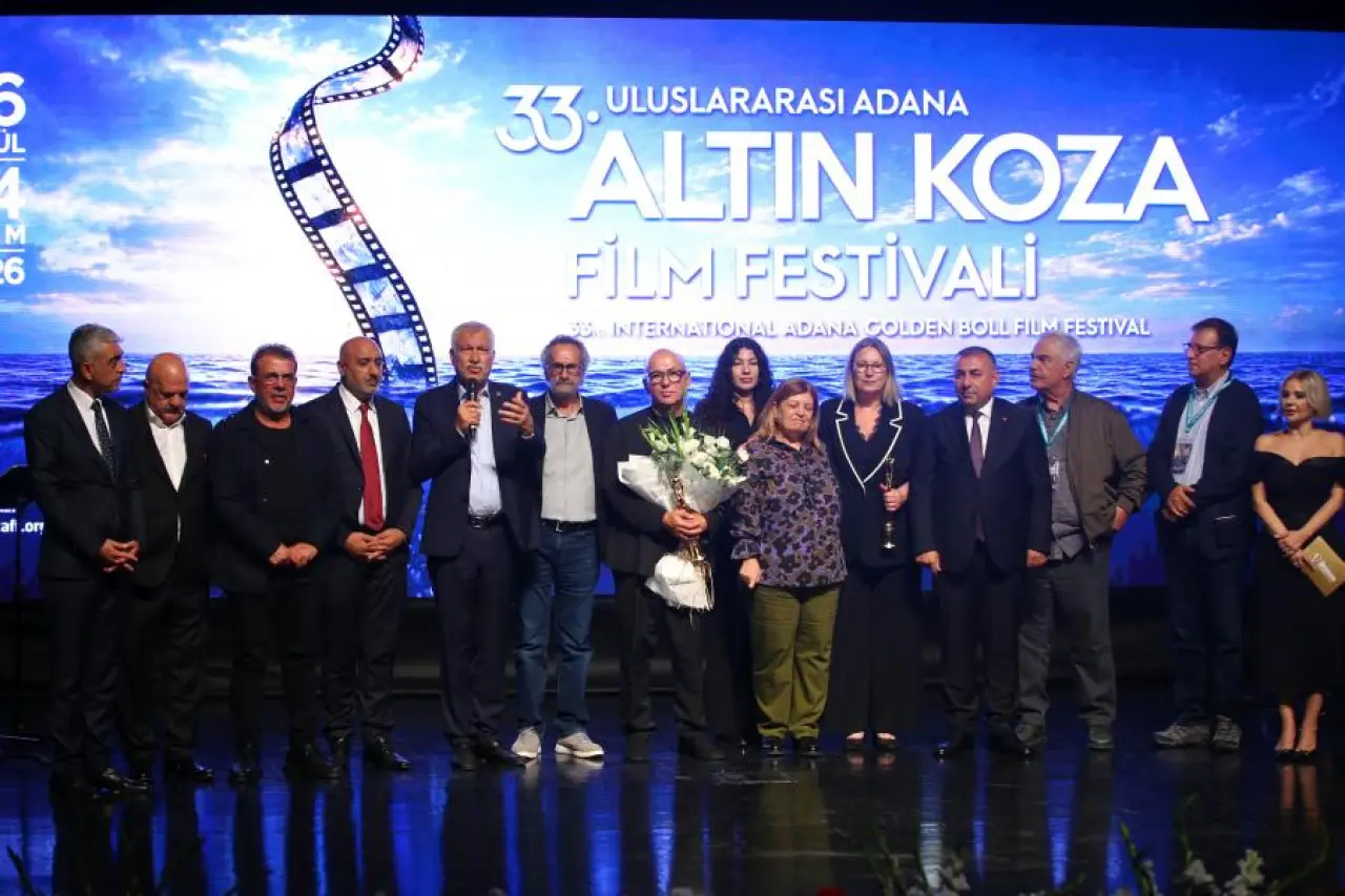 33. Uluslararası Adana Altın Koza Film Festivali'nde "Onur Ödülleri" törenle verildi