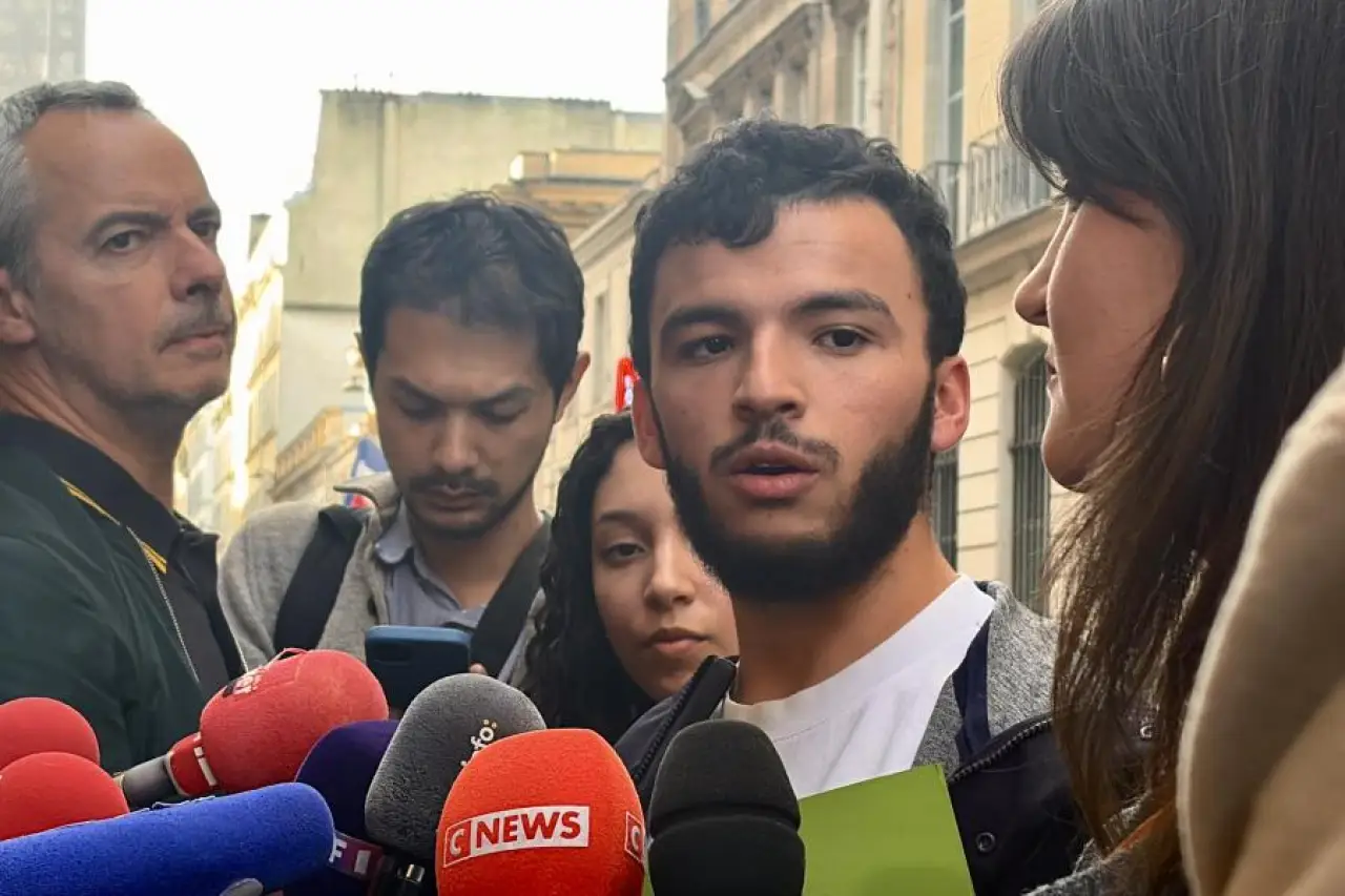 Fransa'da Eğitim Bakanı ile görüşen öğrenciler, eylemlerini sürdürecek: Taleplerimizle ilgili somut bir cevap alamadık