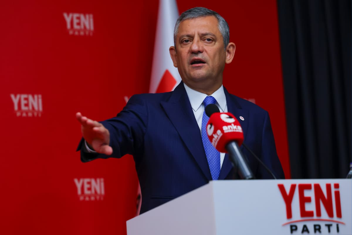 Özgür Özel: Fon vurgunu AKP'deki taht kavgasına alet ediliyor