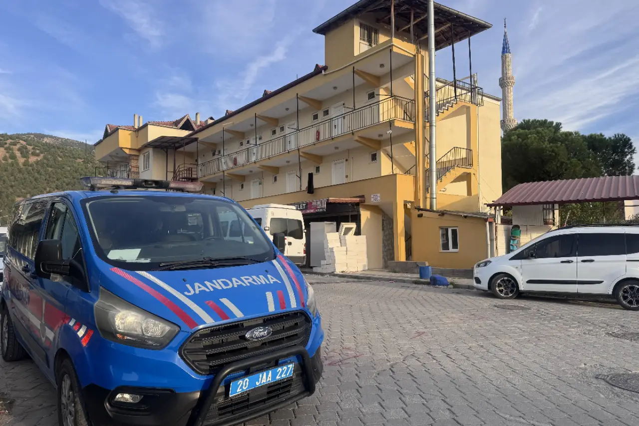 Denizli'de şüpheli ölüm: Yaşlı çift pansiyonda ölü bulundu