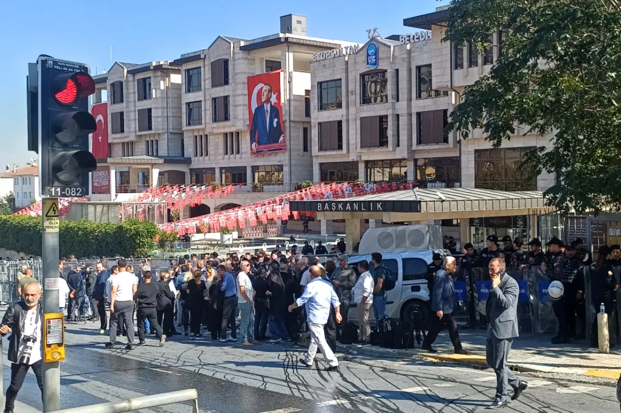 Eyüpsultan Belediyesinde abluka altında seçim