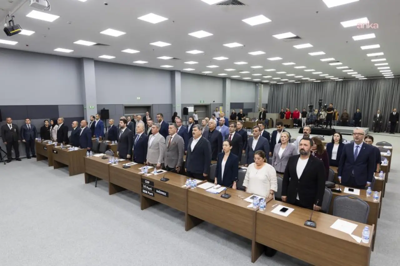 Mersin Büyükşehir Belediye Meclisi'nde "adil yargılama" çağrısı