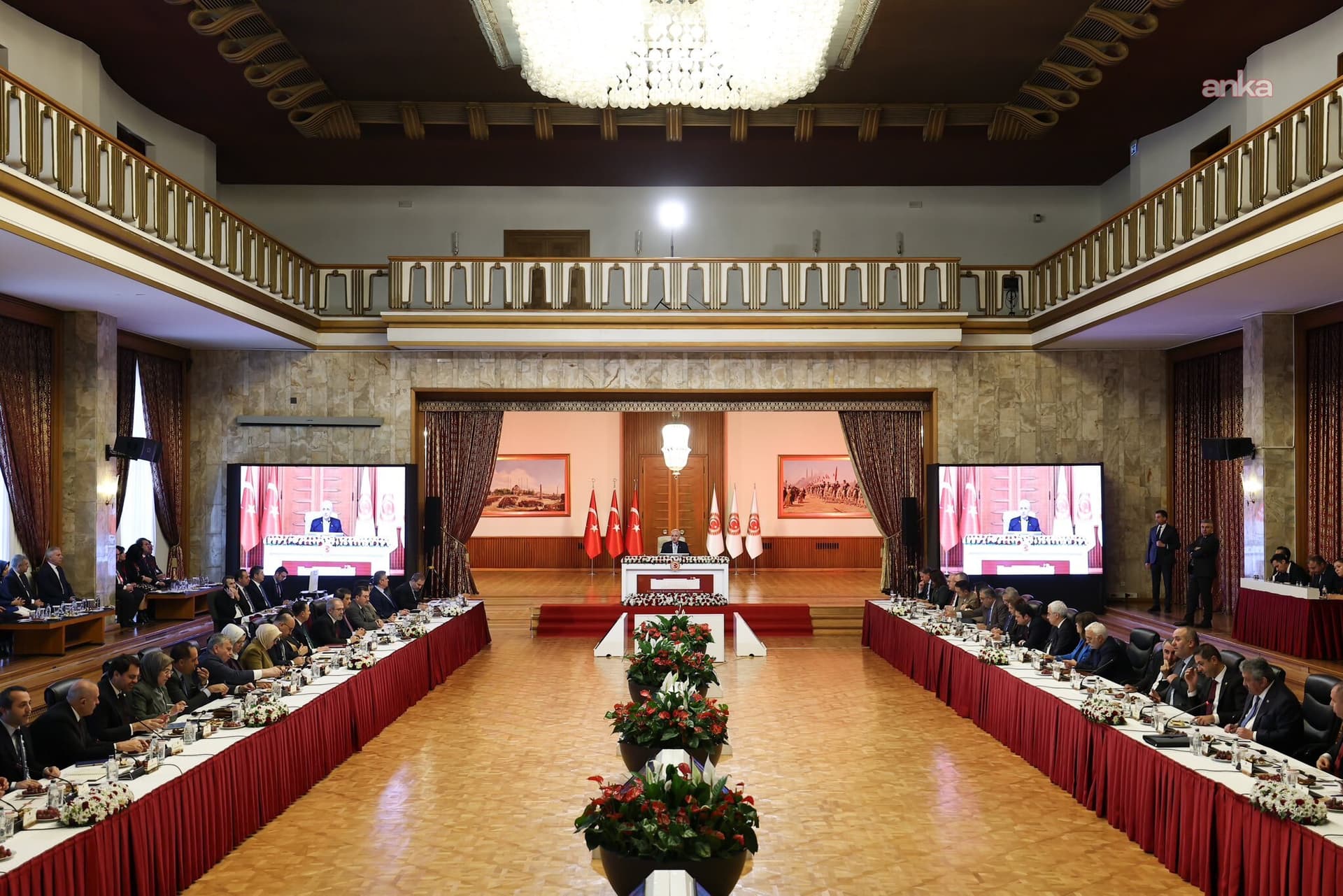 TBMM Başkanı Kurtulmuş, İzleme Komisyonu için partilerin temsilcileriyle görüşecek