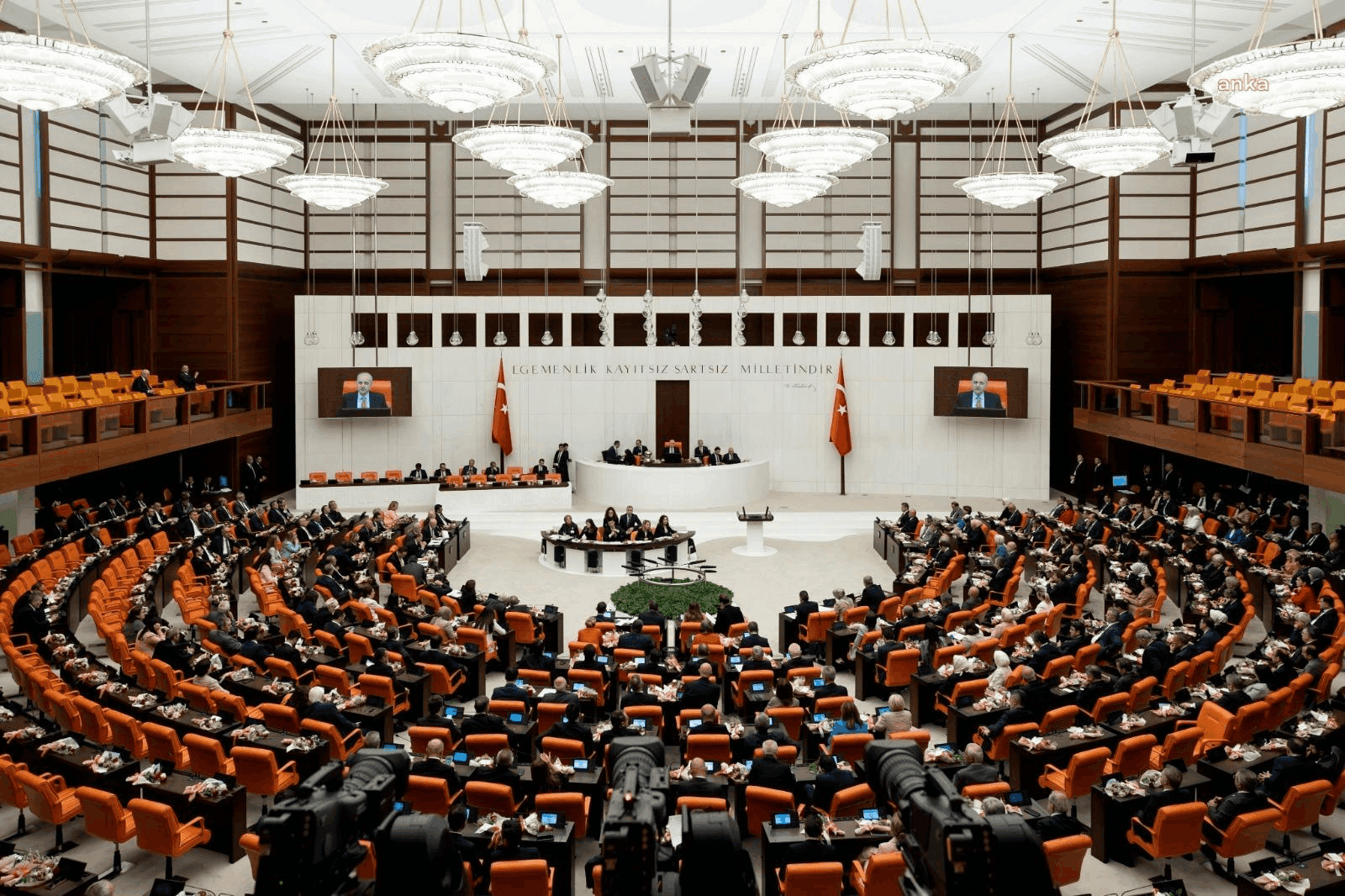 AK Parti'nin Meclis'in çalışma takvimine ilişkin grup önerisi kabul edildi