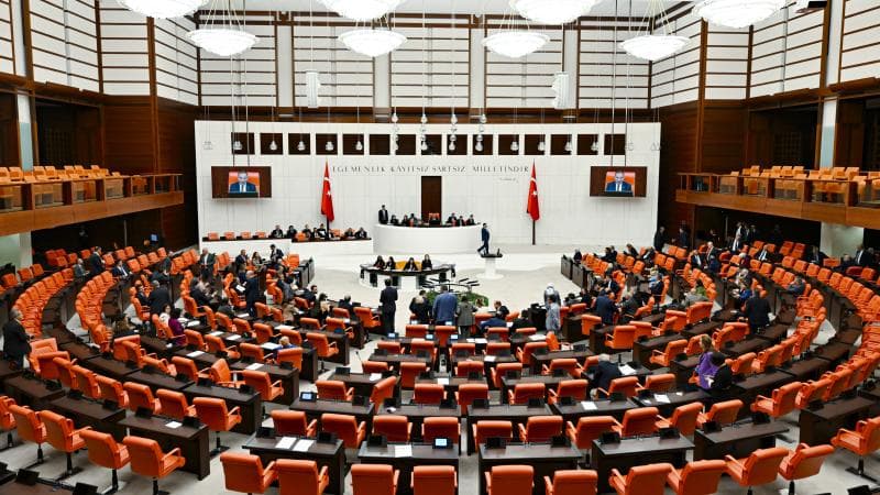 Fon krizine ilişkin Meclis araştırması önergeleri AK Parti ve MHP oylarıyla reddedildi