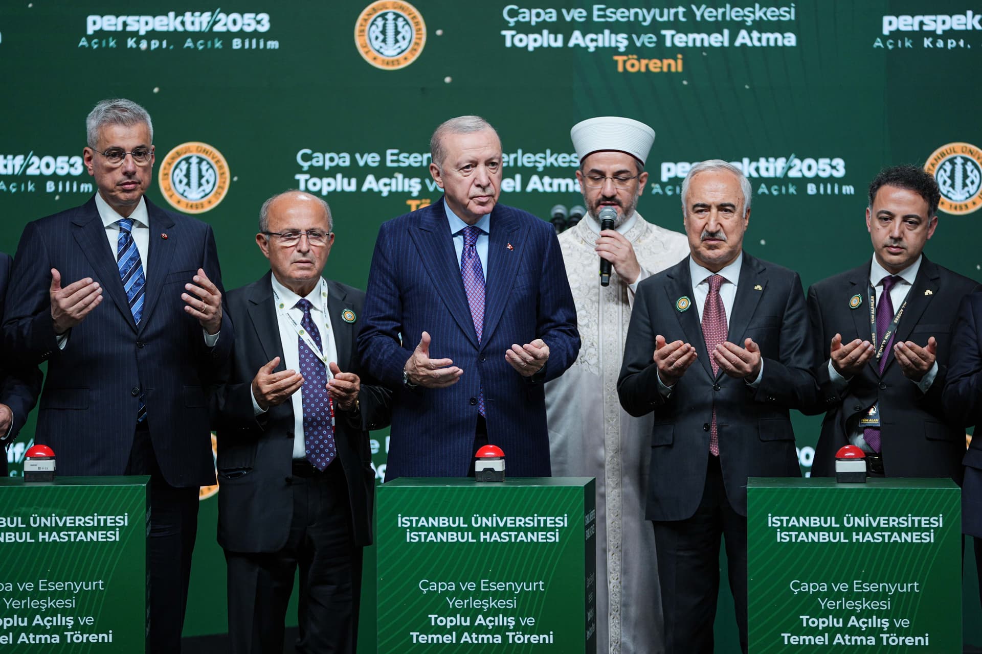 Cumhurbaşkanı Erdoğan: 38 bin hekim dışı personel alacağız