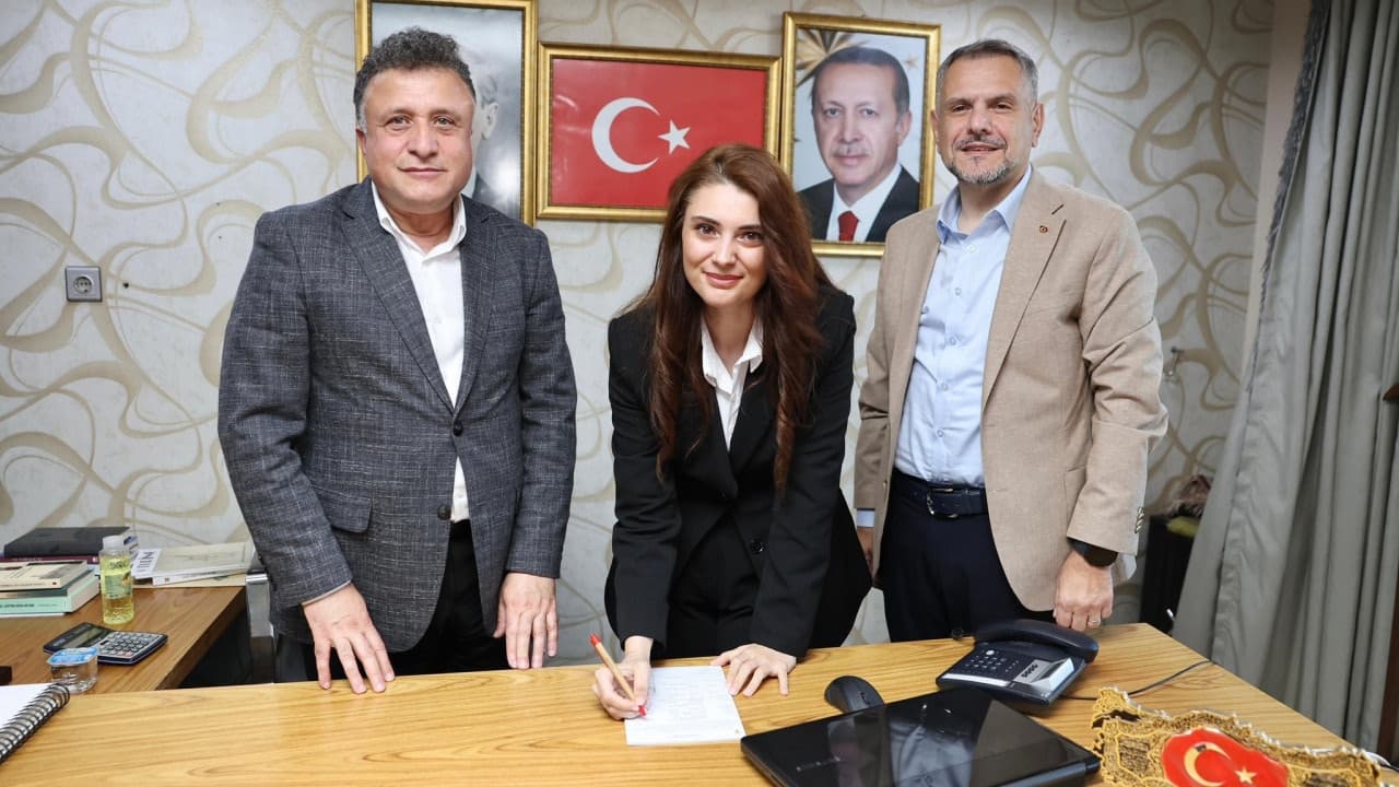 CHP'den istifa edip bağımsız kalmıştı: AKP'ye katıldı!