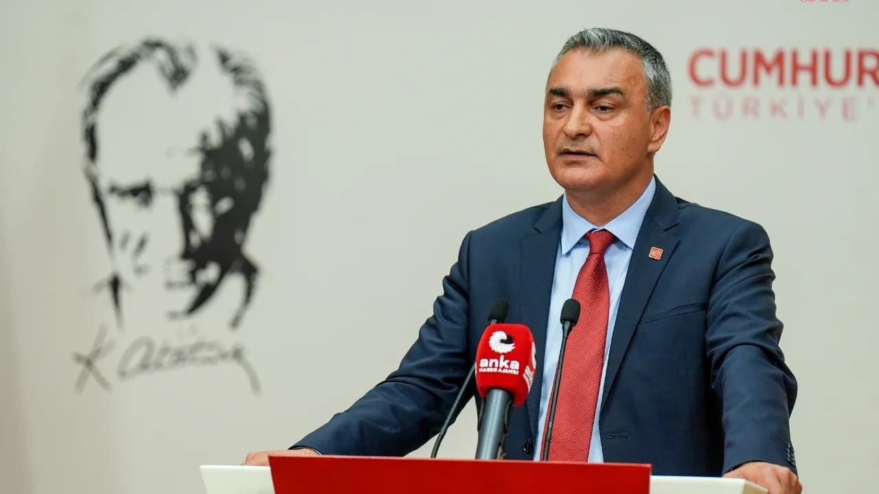CHP'li Sarı AKP'ye katılan meclis üyelerini işaret etti: Sorumlusu siyaseten referans olan arkadaşlarımızdır