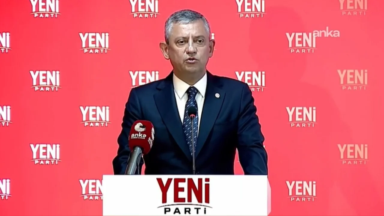 Yeni Parti Genel Başkanı Özel'den Bakırhan ve Hatimoğulları'na tebrik telefonu