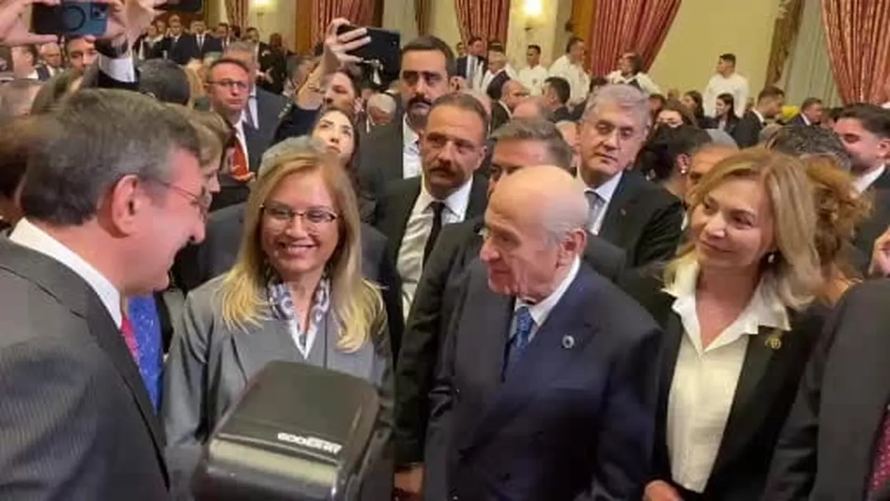 Yeni yasama dönemine ilişkin temenniler paylaşıldı: Yılmaz ve Bahçeli TBMM resepsiyonunda buluştu