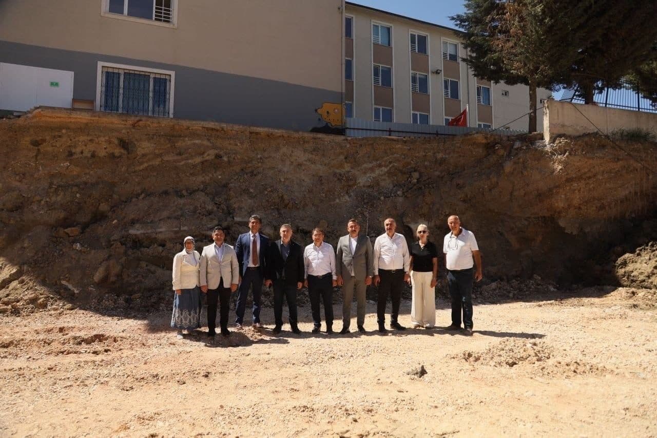Mudanya'da istinat duvarı çökmesi: okul çevresinde güvenlik önlemleri hızlandırıldı