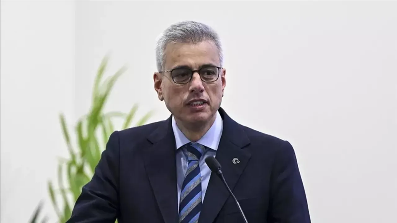 Bakan Memişoğlu: Yaklaşık 3 kişiden 1'i maalesef sigara içiyor