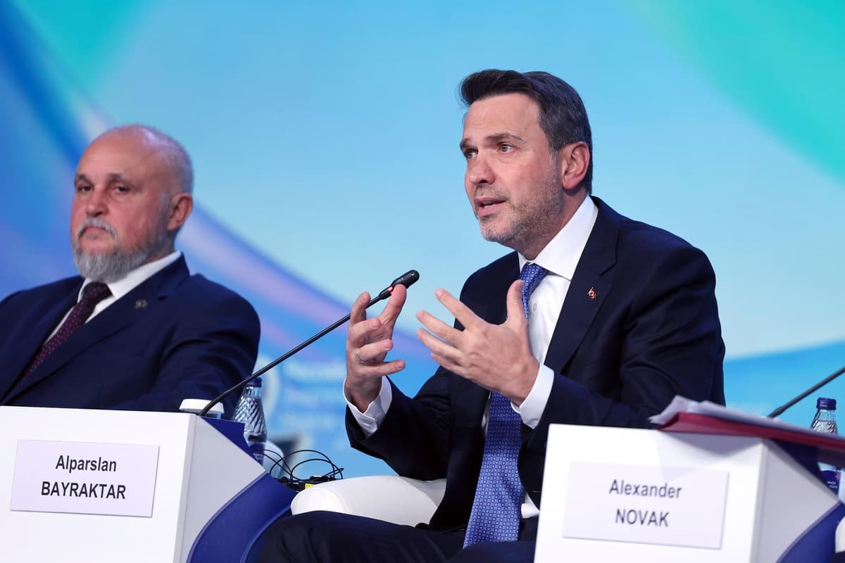 Bakan Bayraktar, nükleer enerjide 2050'ye kadar en az 20 GW hedeflediklerini açıkladı