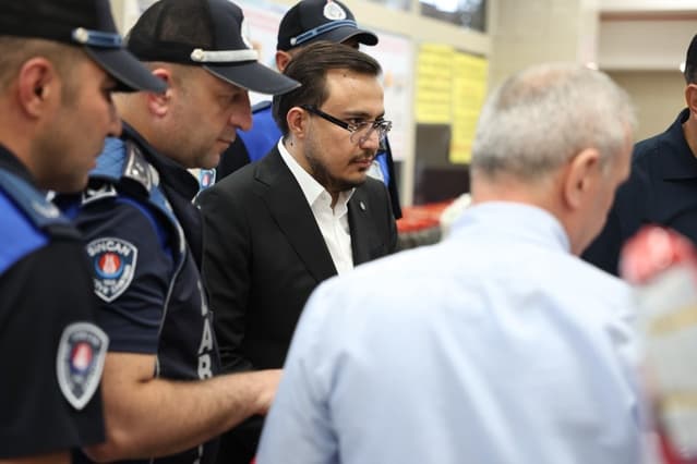 Sincan'da markette çanta bantlama belediye tebligatıyla bitti, Bakanlığa bildirildi