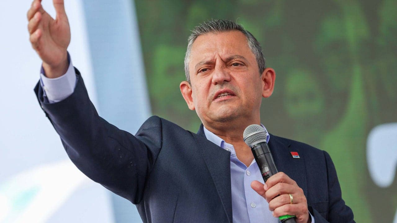 Özgür Özel: Vatandaşın devlete emanet ettiği parasına çöktüler!