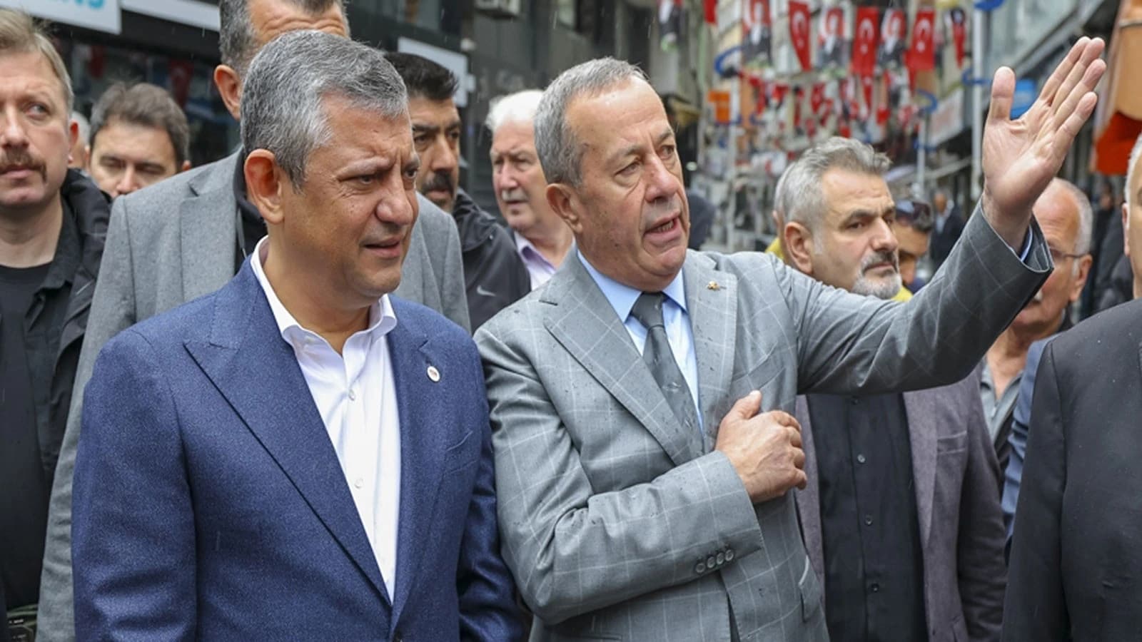 Özgür Özel Rize'de esnafla bir araya geldi