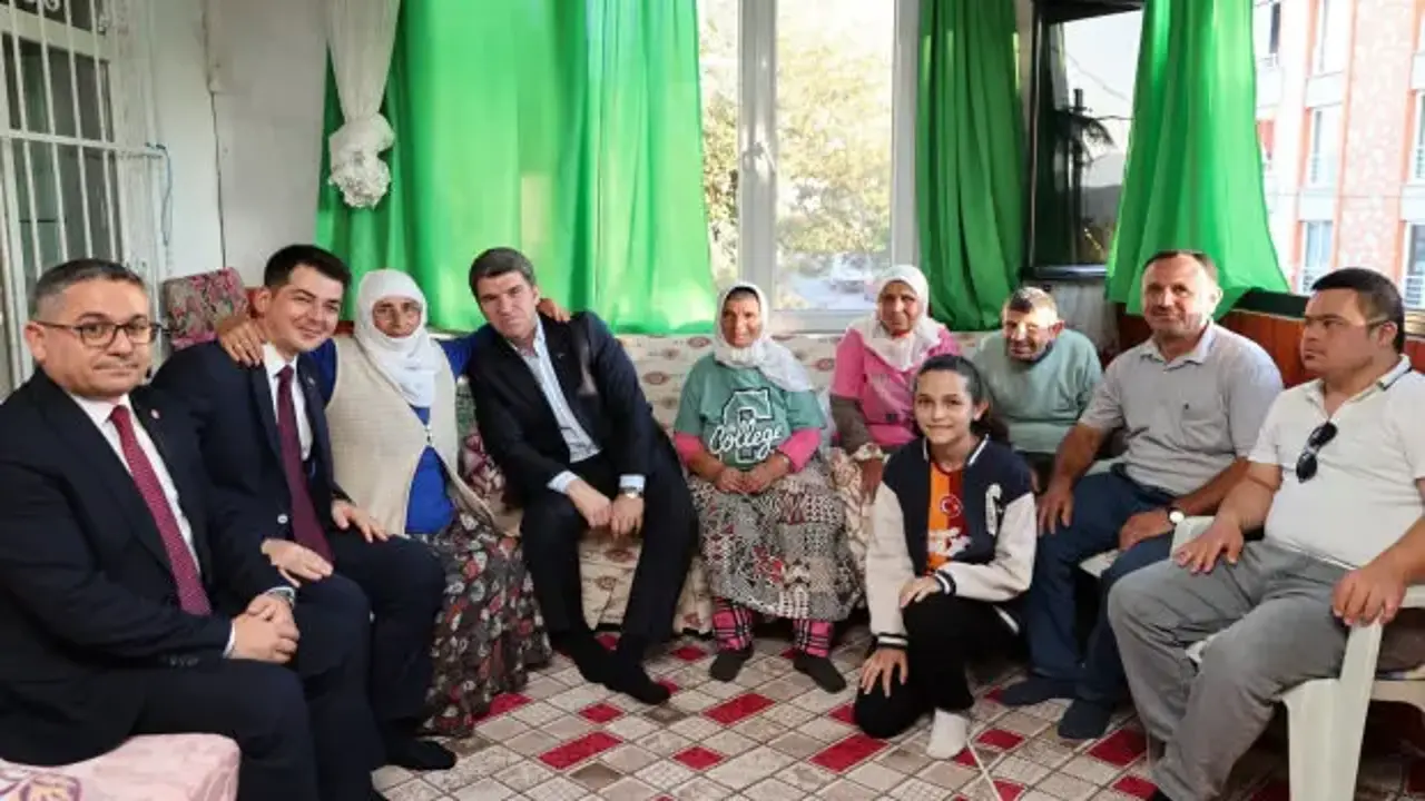 Hayatını üç engelli evladına adayan fedakar anneyi devlet yalnız bırakmadı