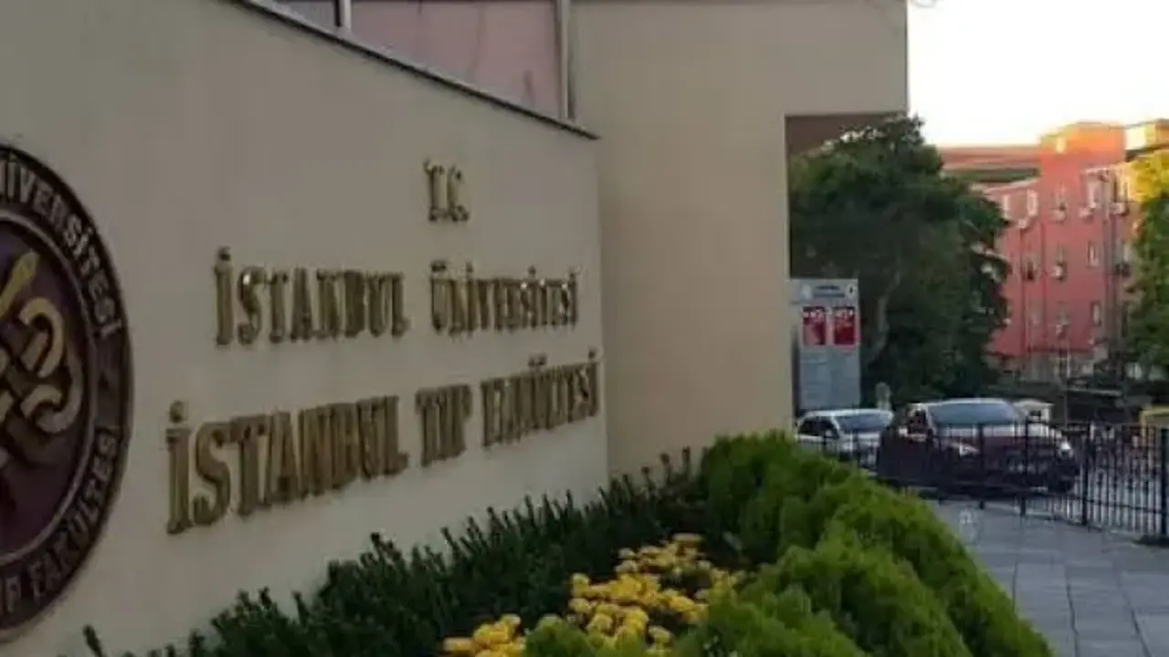 Çapa'da kadınlar tuvaletinde sapık paniği