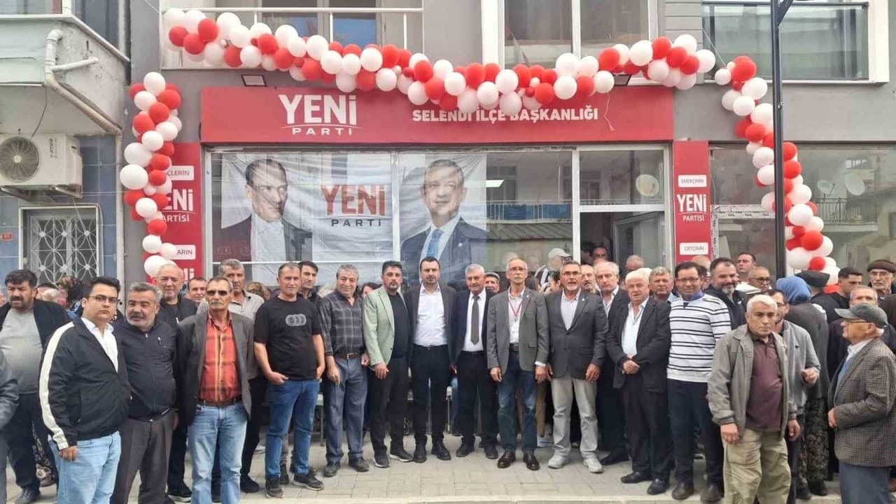 YENİ Parti Selendi'de Zeki Özkan yeniden başkan seçildi