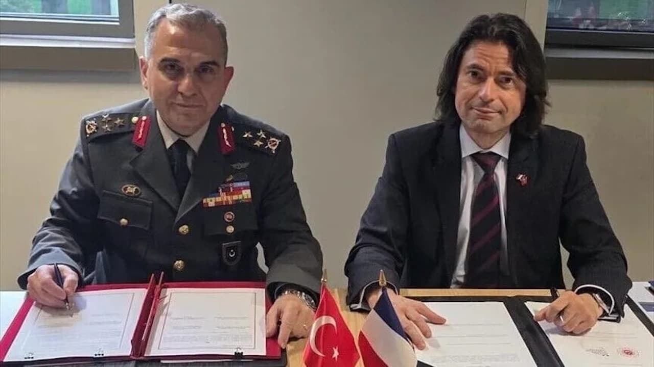 Türkiye ile Fransa arasında savunma askeri işbirliği yol haritası imzalandı