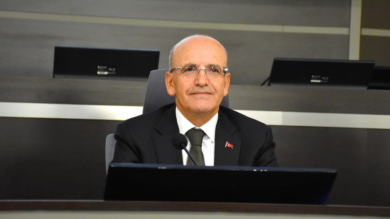 Bakan Şimşek: Dezenflasyonda pes etmiyoruz