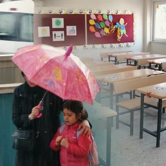İstanbul'da yarın okullar tatil mi 16 Ekim Cuma? Valilikten açıklama geldi: İstanbul'da yarın okullar tatil mi?