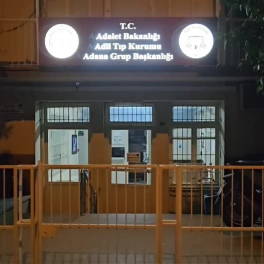 Adana'da yoldan geçenler fark etti! Otoyol kenarında çürümüş ceset bulundu