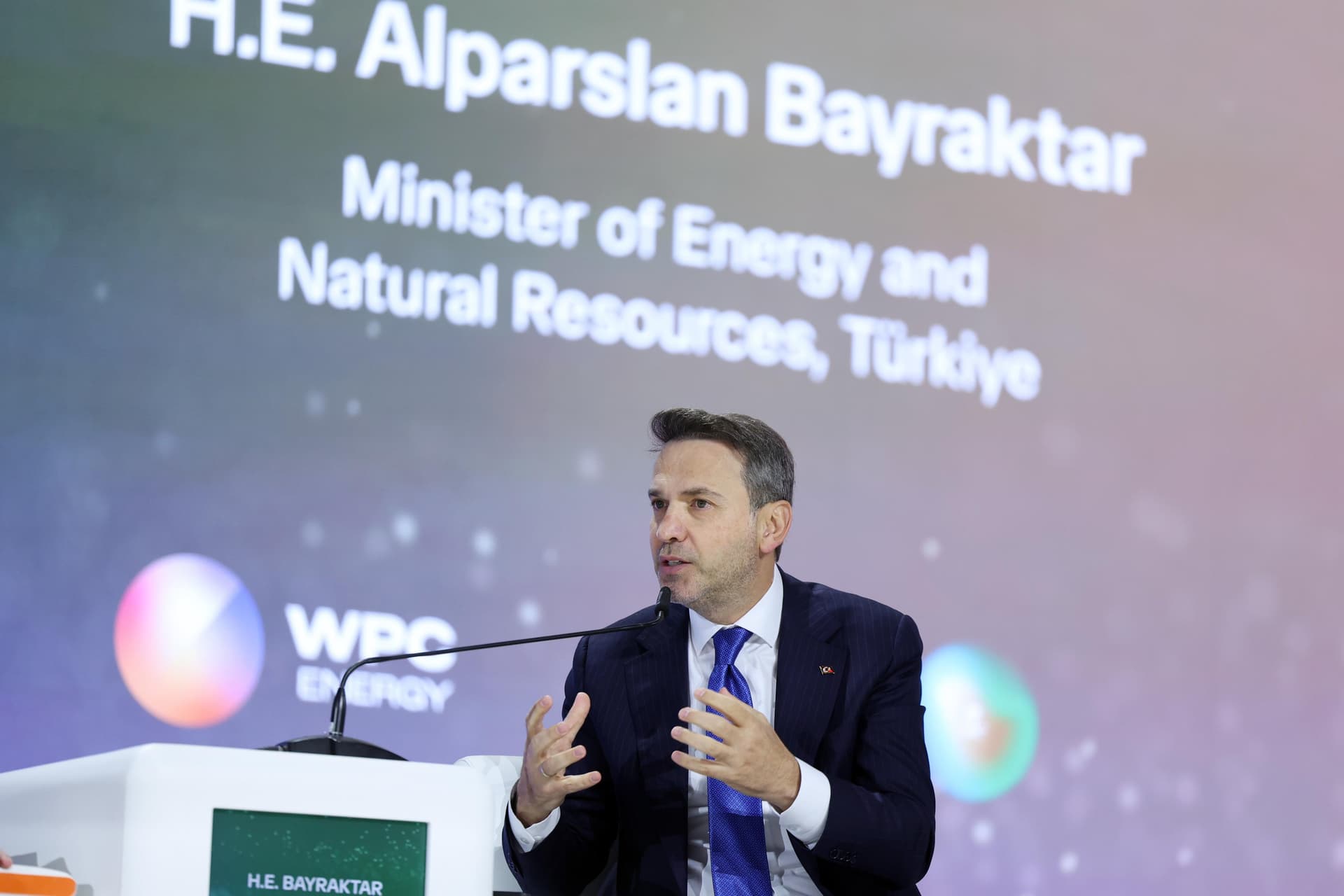 Rşyad'da enerji zirvesi! Bakan Bayraktar: Artık harekete geçme zamanı