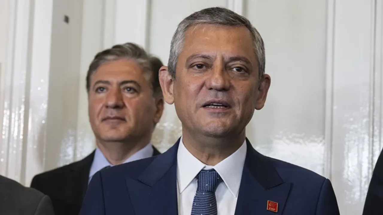 Özgür Özel’den dikkat çeken iddia: “İmamoğlu’na cezaevinde genel başkanlık teklif edildi”