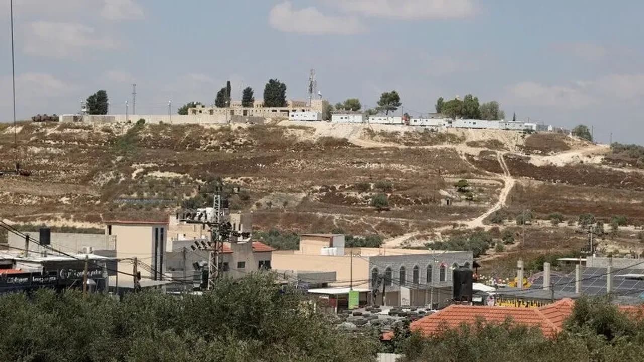 Katil İsrail'den Filistinlilere ait 741 metrekarelik araziye işgal emri