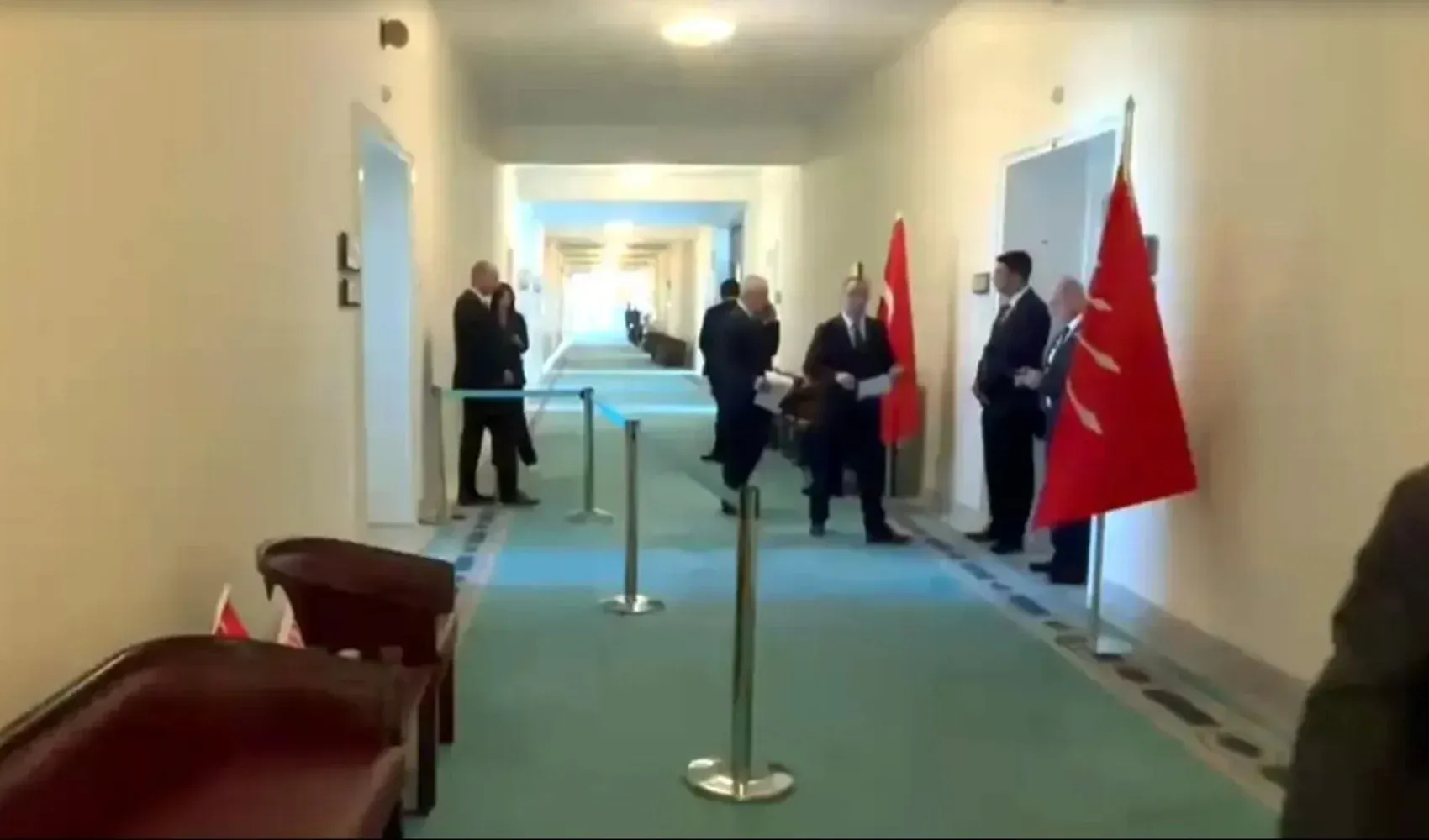 CHP-YENİ Parti gerilimi Meclis koridoruna taştı!