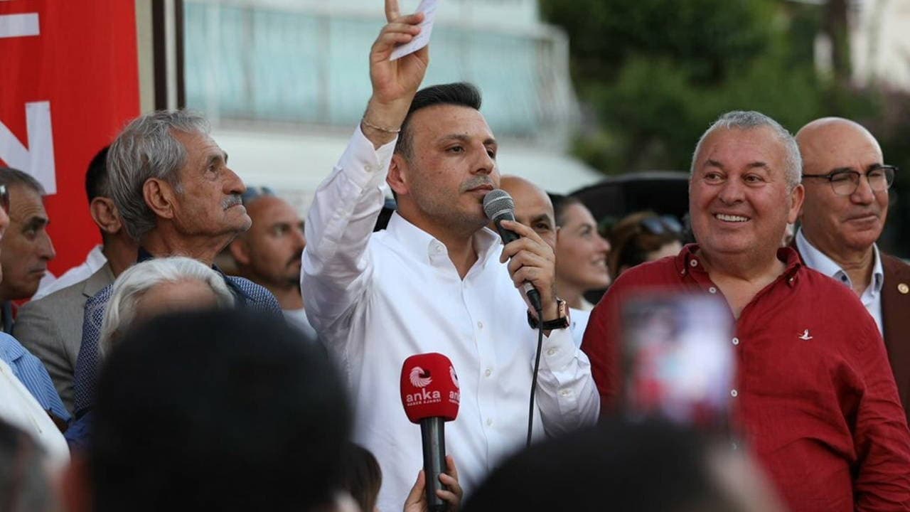 Özgür Çelik'in 'tehdit' iddialarına soruşturma; AKP'ye geçen üye ifadeye çağrıldı