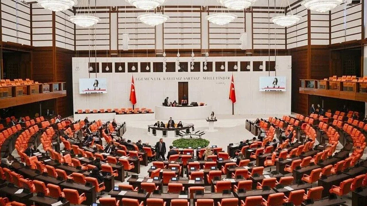 Geçinemediğini belirten yurttaşın ‘ötanazi’ talebi Meclis gündeminde: Cevdet Yılmaz’a 6 soru