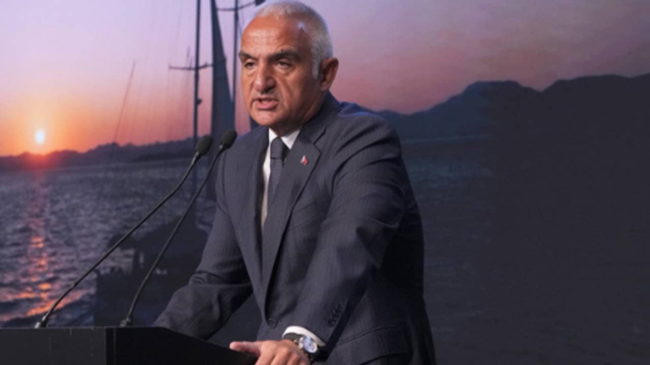 Bakan Ersoy’dan Antalya’daki orman yangınlarına ilişkin açıklama: Bütün imkanlar seferber edildi