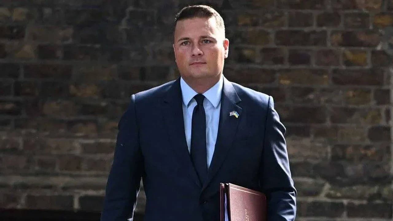 İngiltere Savunma Bakanı Wes Streeting: İngiltere'nin savaşa hazırlanmak için 1000 günden biraz fazla zamanı var