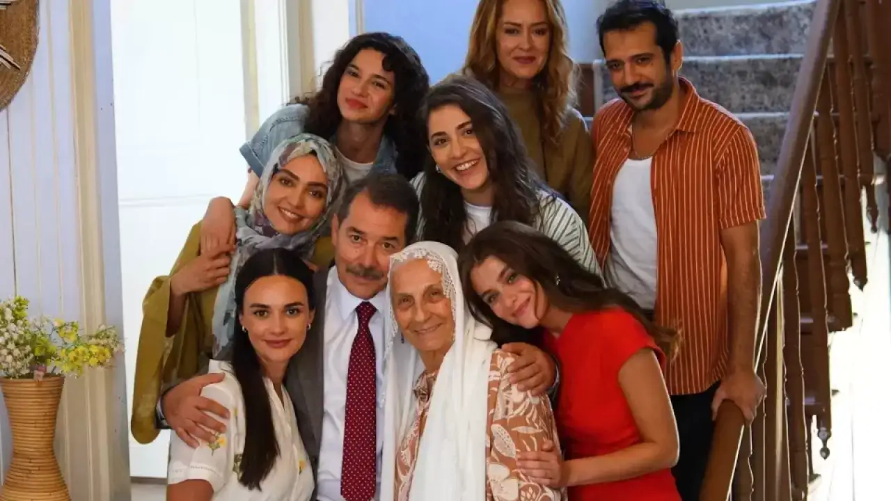 Evlilik Güzeldir oyuncuları kimler, konusu ne? İşte Evlilik Güzeldir dizi kadrosu ve karakterleri!
