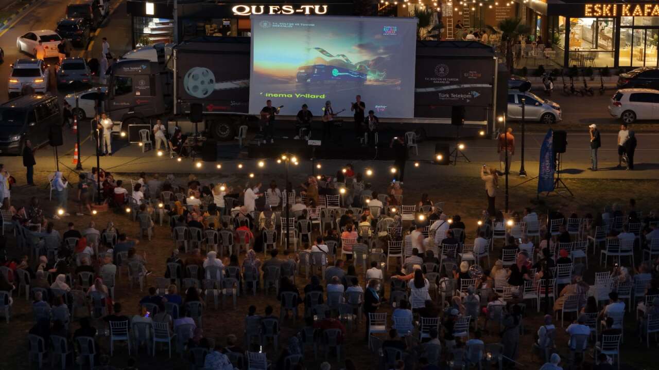 "Çocuklar İçin Gezen Sinema" tüm illere ulaştı