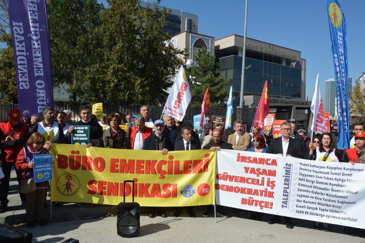 Büro Emekçileri Sendikası: "3,11 puanlık fark derhal ödenmeli acil ek zam yapılmalı"