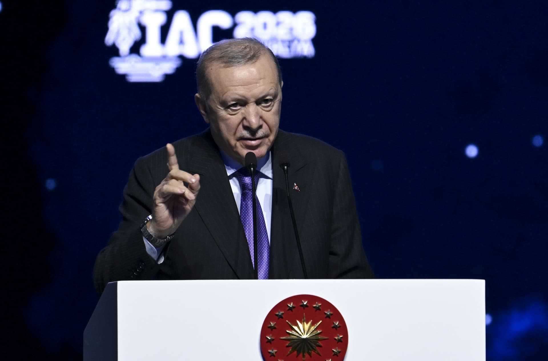 Erdoğan: Türkiye'nin uzay yarışında geri kalmasına müsaade etmedik