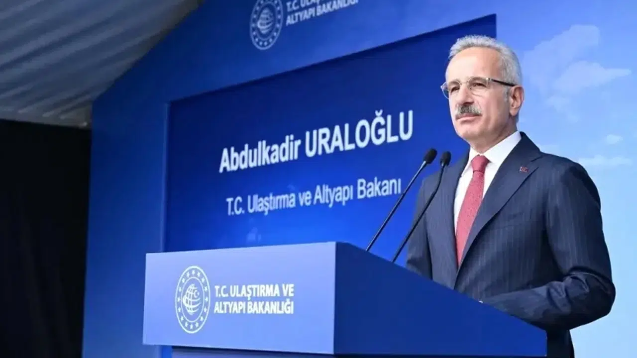 Bakan Uraloğlu açıkladı: Milli elektrikli trenlerde seri üretim 2027’de başlıyor