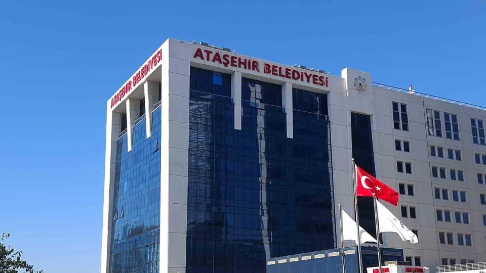 Ataşehir'de Cumhur İttifakı'nın adayı Serdar Orhan Başkanvekili oldu